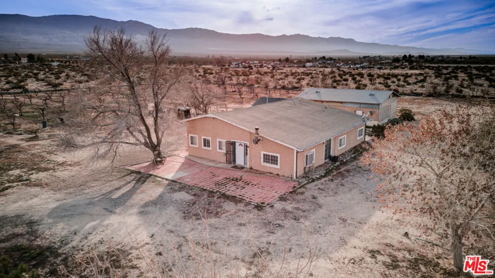 10424 Santa Fe Fire Road Lucerne Valley, CA 92356