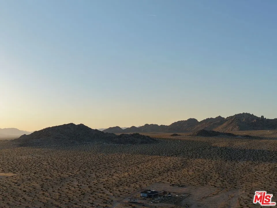 10424 Santa Fe Fire Road Lucerne Valley, CA 92356