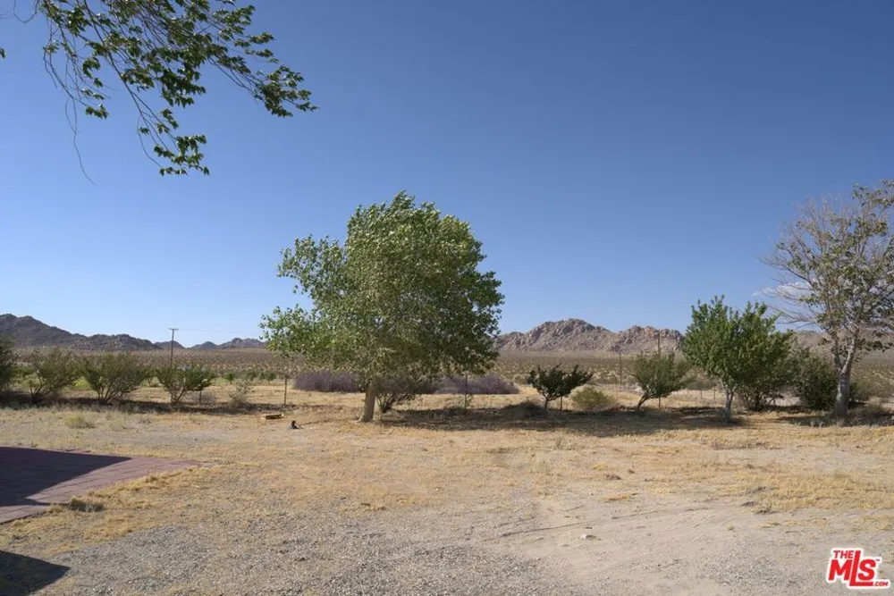 10424 Santa Fe Fire Road Lucerne Valley, CA 92356