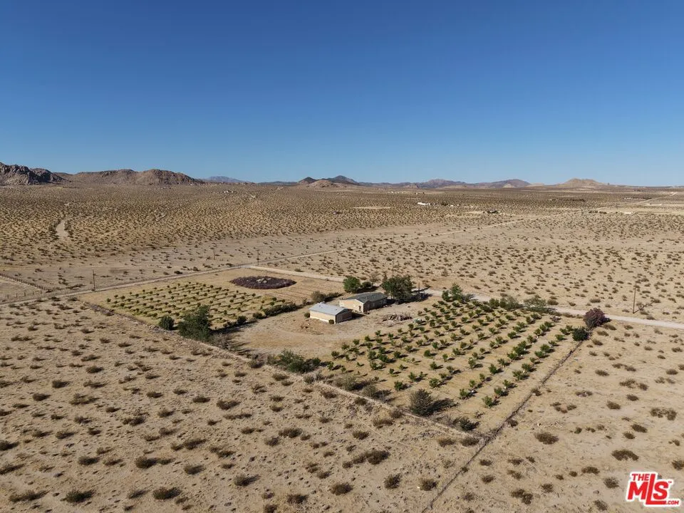 10424 Santa Fe Fire Road Lucerne Valley, CA 92356