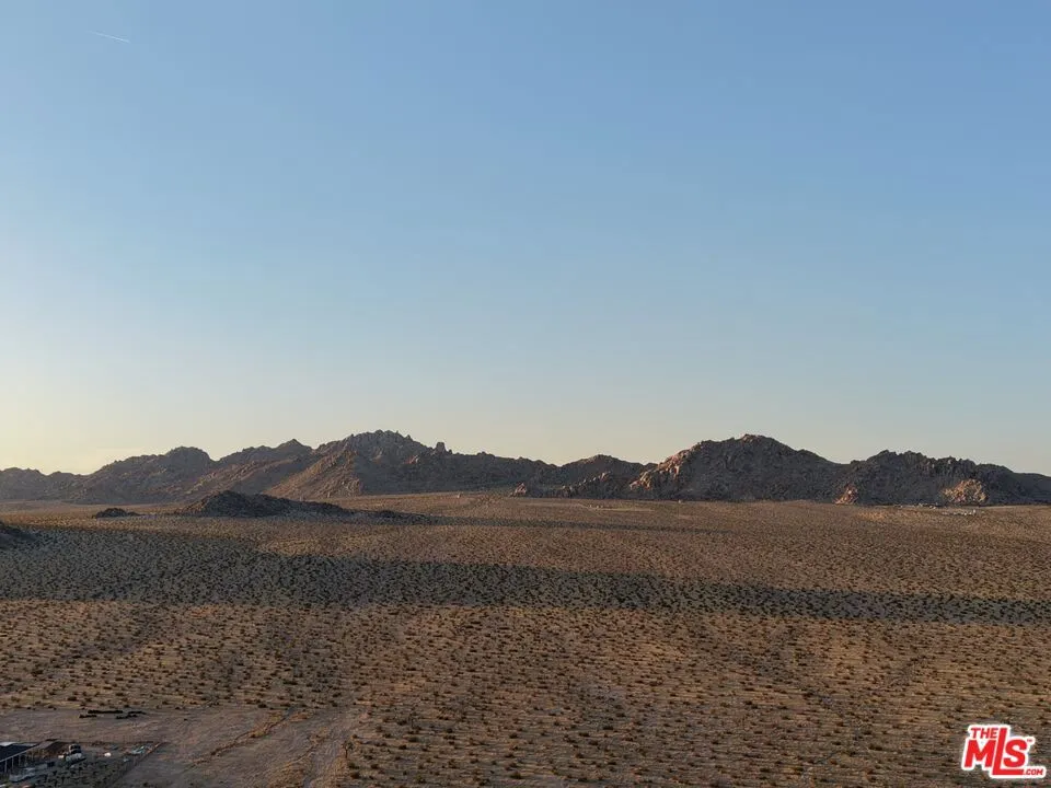 10424 Santa Fe Fire Road Lucerne Valley, CA 92356