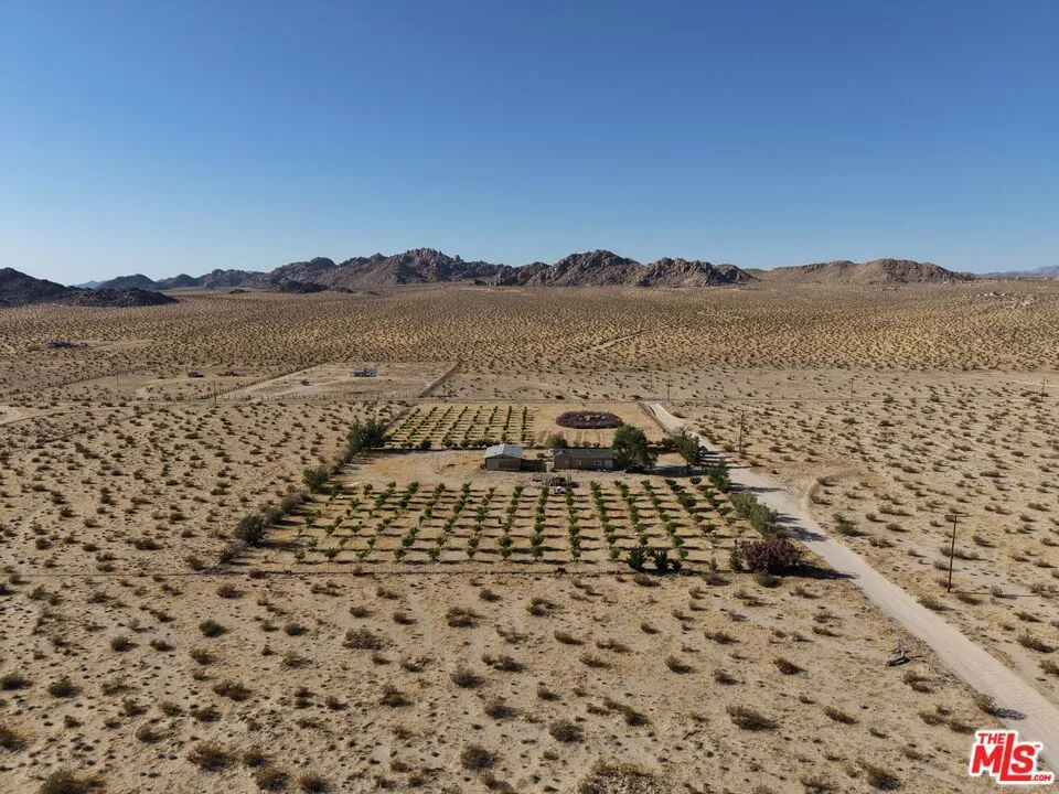 10424 Santa Fe Fire Road Lucerne Valley, CA 92356