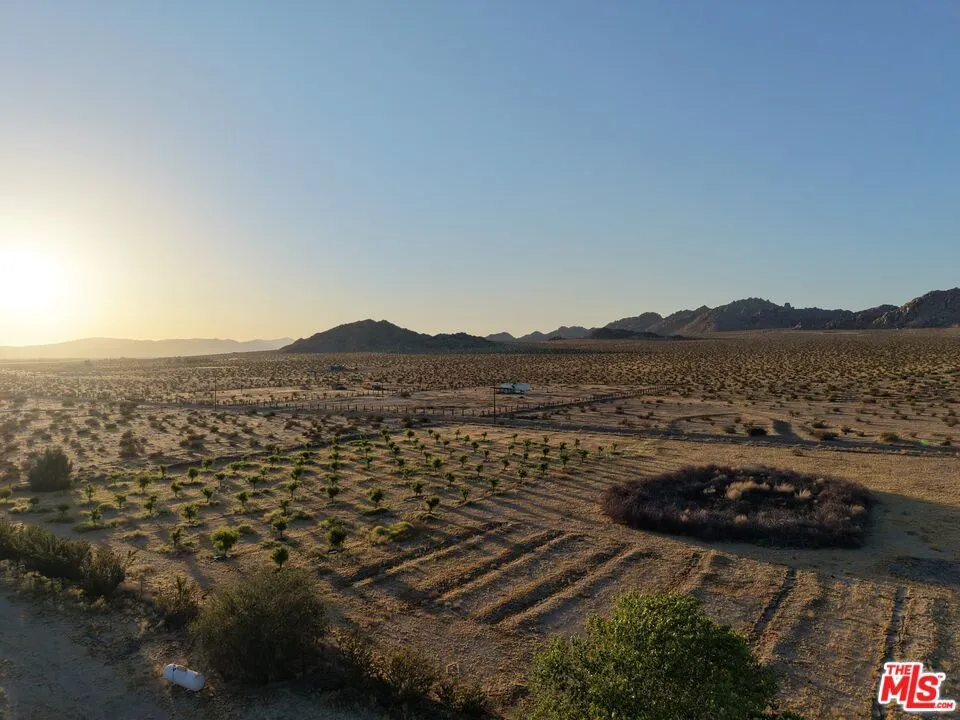 10424 Santa Fe Fire Road Lucerne Valley, CA 92356