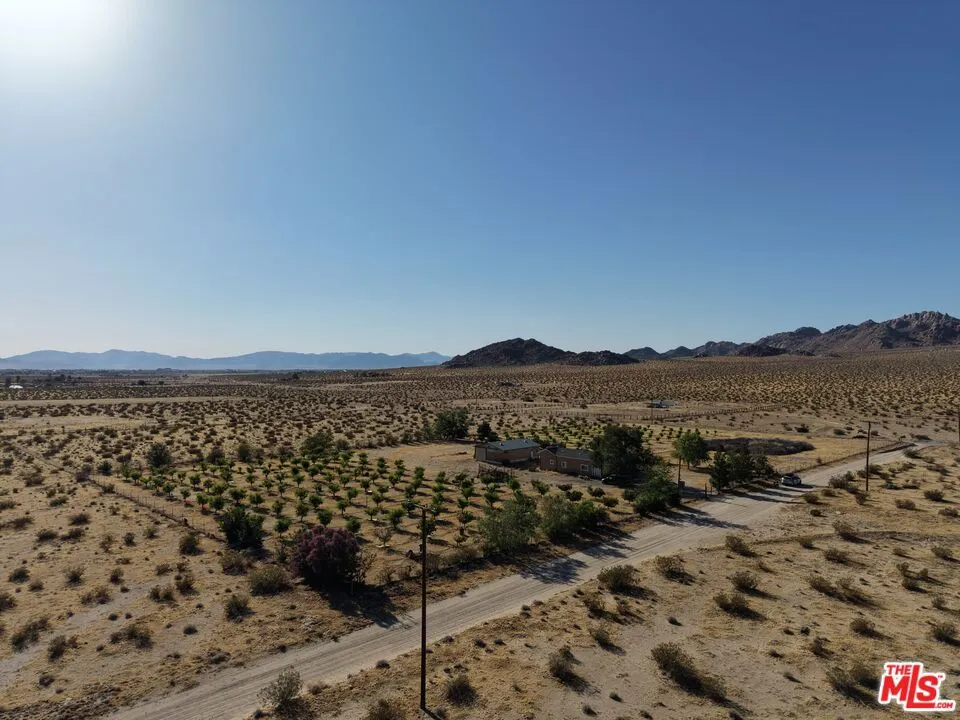 10424 Santa Fe Fire Road Lucerne Valley, CA 92356
