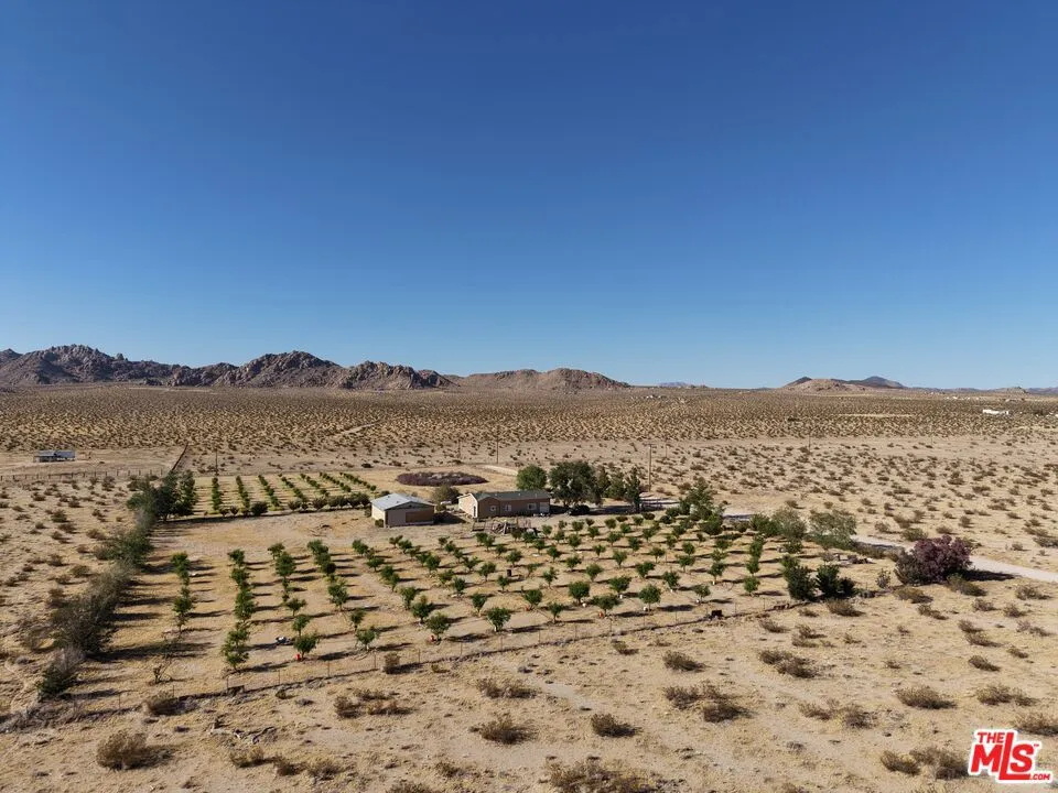 10424 Santa Fe Fire Road Lucerne Valley, CA 92356