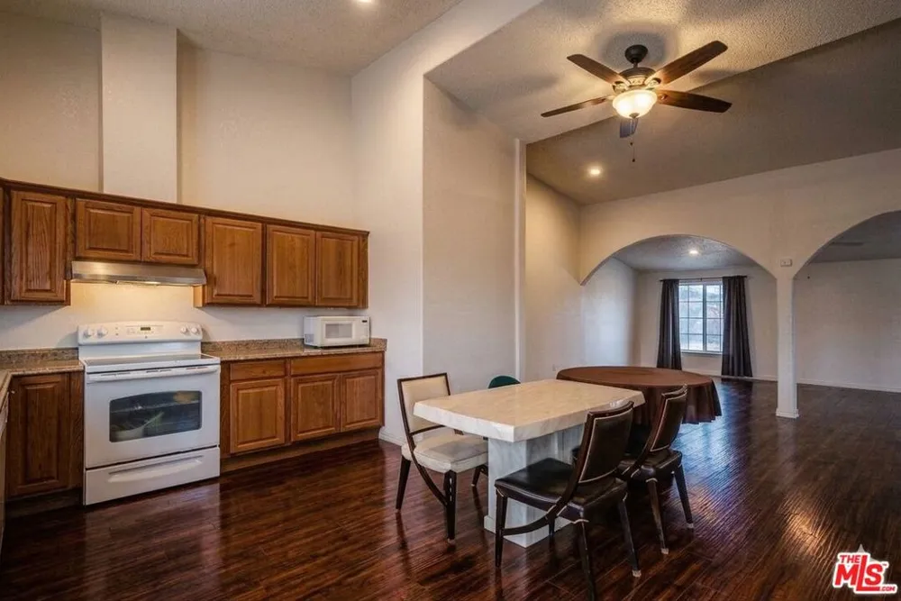 10424 Santa Fe Fire Road Lucerne Valley, CA 92356