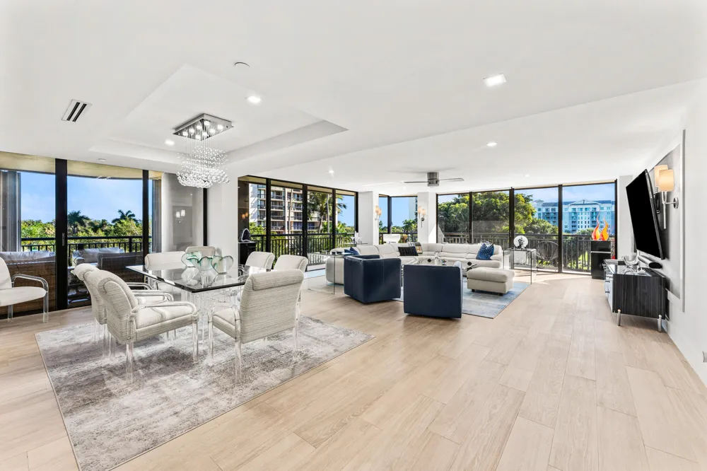 2427 Presidential Way #404