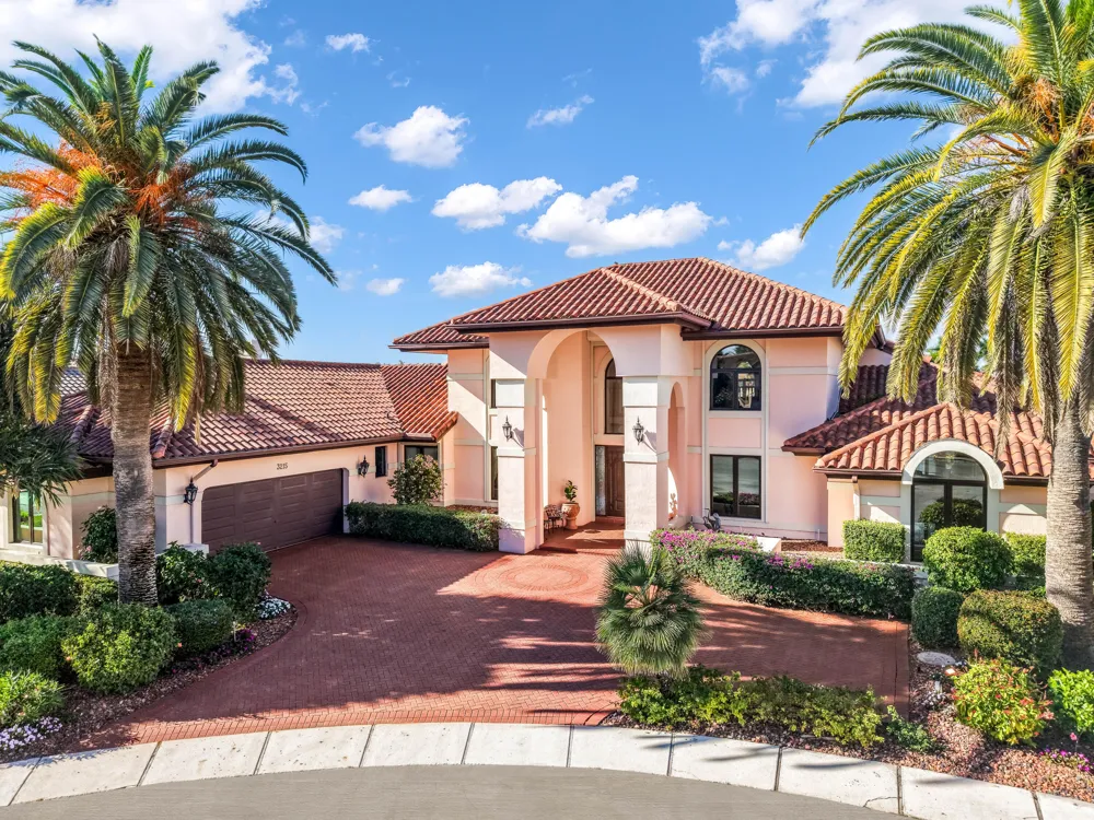 3215 St Charles Place