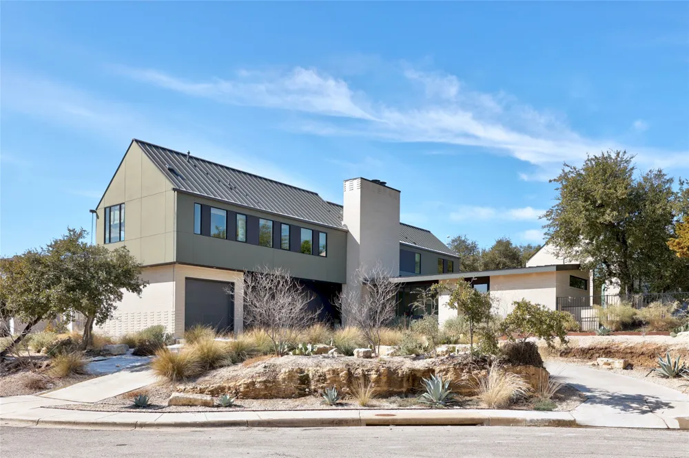 7805 Lazy River Cove