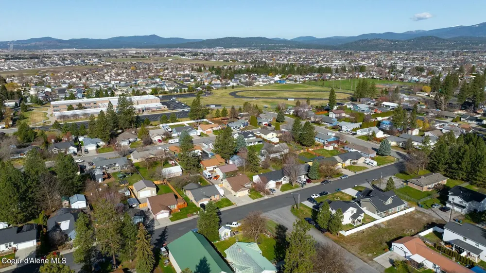 206/209 W 17th/Warner AVE/RD Post Falls, ID 83854