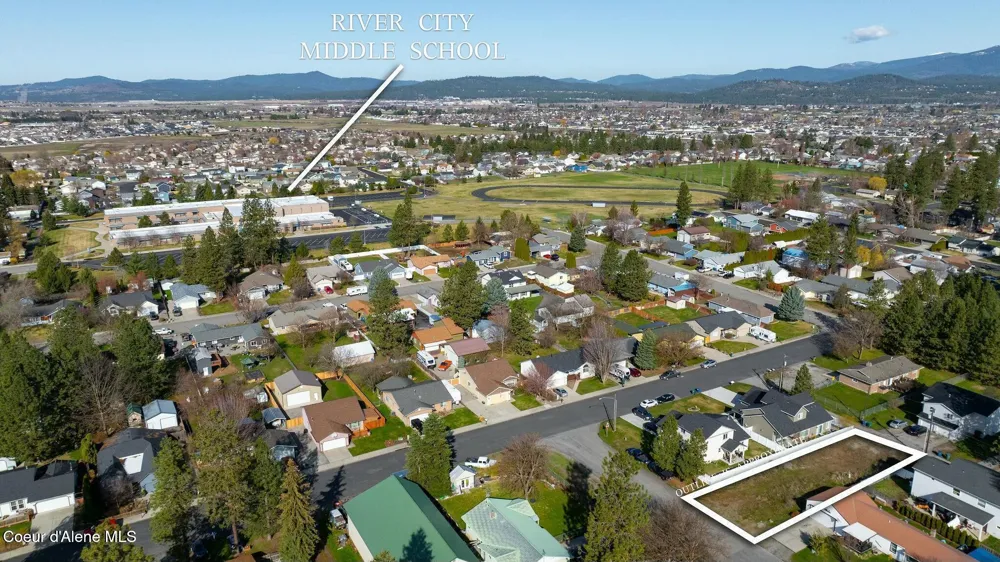 206/209 W 17th/Warner AVE/RD Post Falls, ID 83854