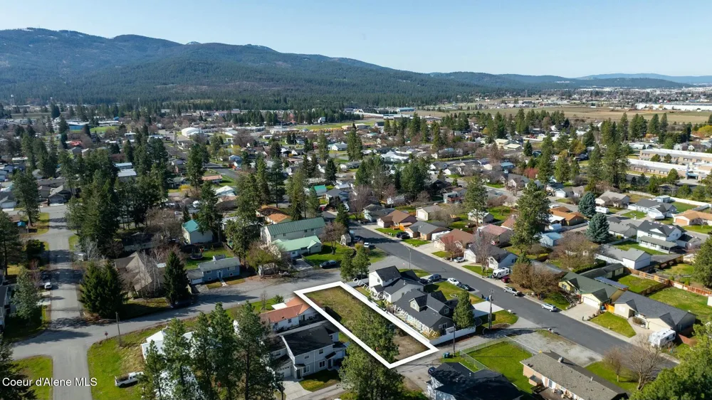 206/209 W 17th/Warner AVE/RD Post Falls, ID 83854