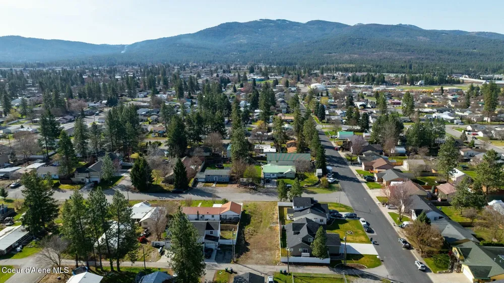 206/209 W 17th/Warner AVE/RD Post Falls, ID 83854