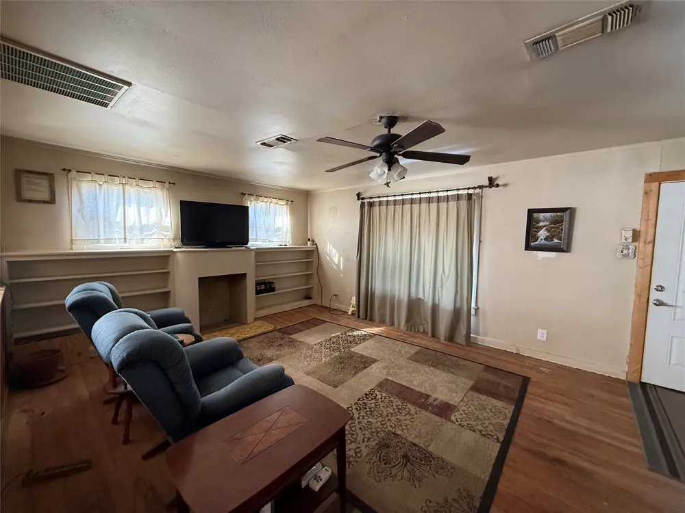 307 Cedar Street Palo Pinto, TX 76484