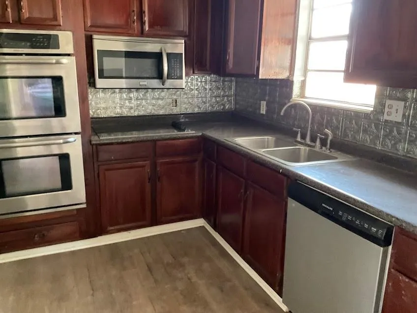4127 Knoll Drive Waco, TX 76708