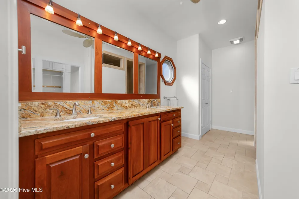 3010 Sloop Drive Oriental, NC 28571
