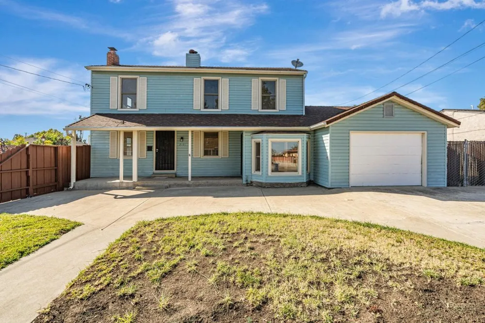 2101 West Ave. 136th