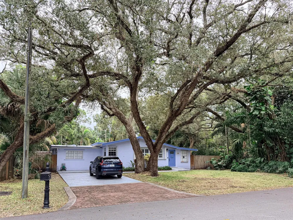 5148 SW 28th Terrace