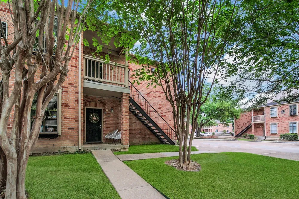 2255 Braeswood Park Drive #196