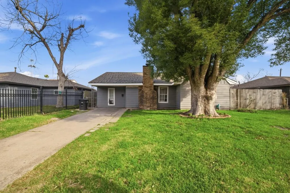 8654 Sonneville Drive