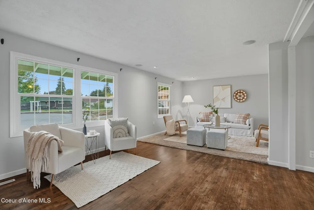 908 Ravalli Court Spokane Valley, WA 99037
