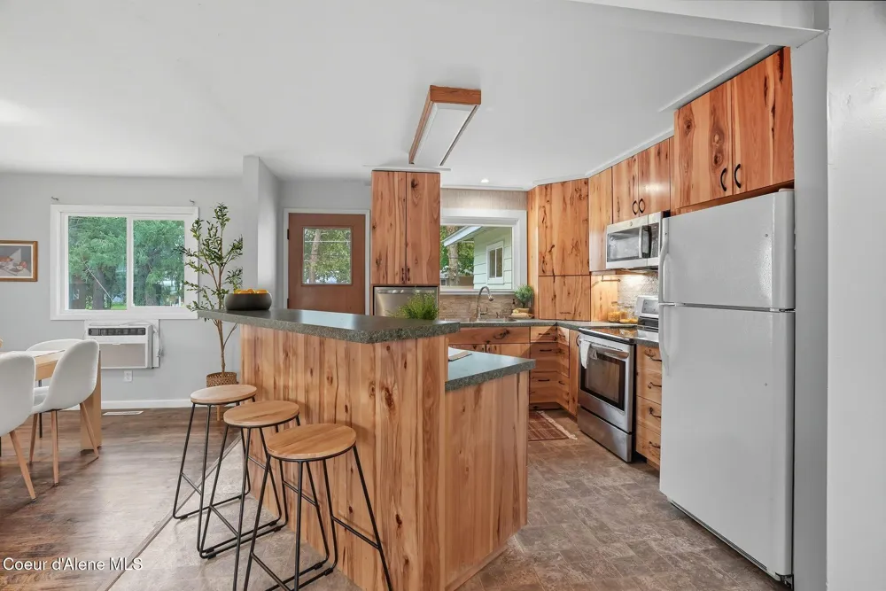 908 Ravalli Court Spokane Valley, WA 99037