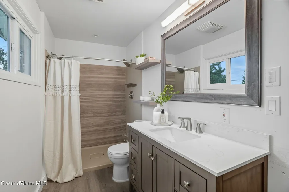 908 Ravalli Court Spokane Valley, WA 99037