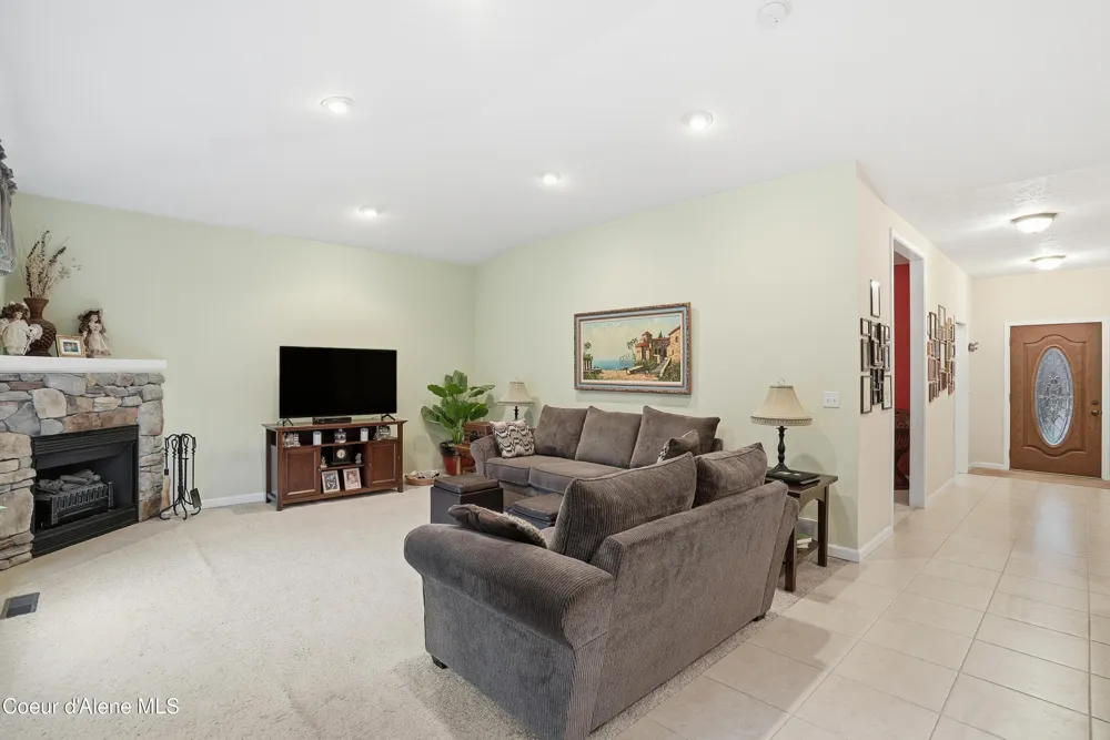 105 E Saltz Lane Deer Park, WA 99006