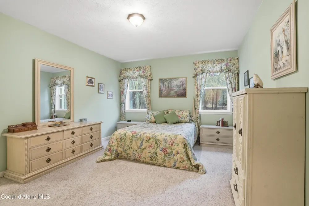 105 E Saltz Lane Deer Park, WA 99006