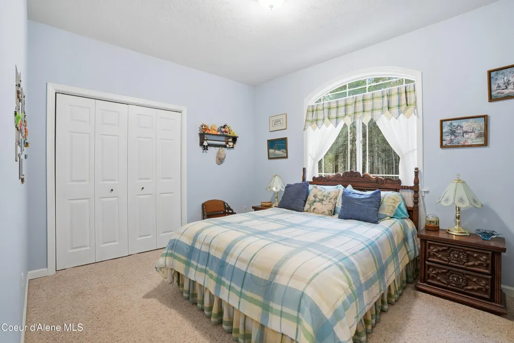 105 E Saltz Lane Deer Park, WA 99006