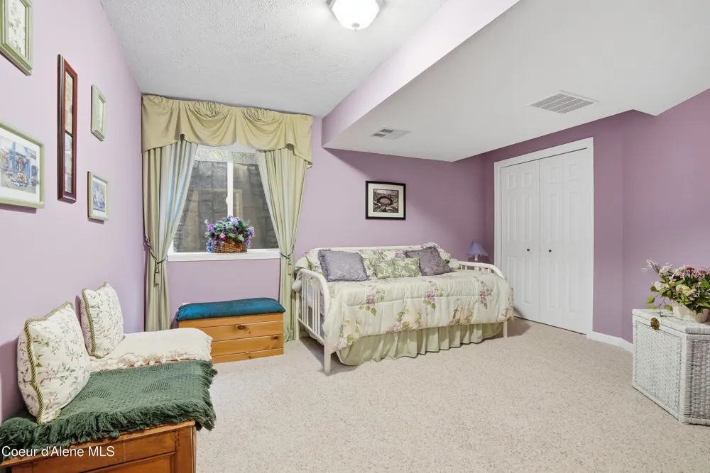 105 E Saltz Lane Deer Park, WA 99006