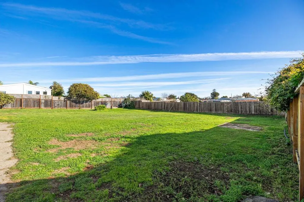 Roland Santa Cruz, CA 95062