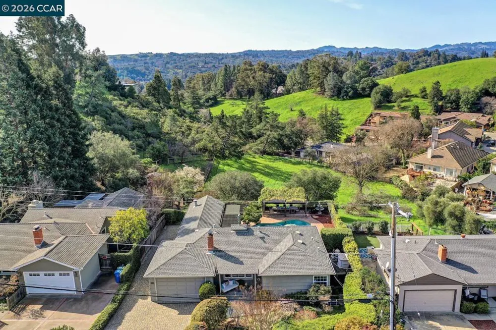 1375 El Curtola Blvd