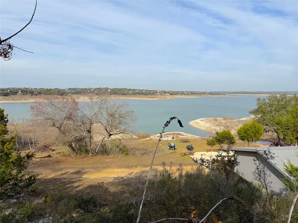 937 Hillcrest Forest Canyon Lake, TX 78133