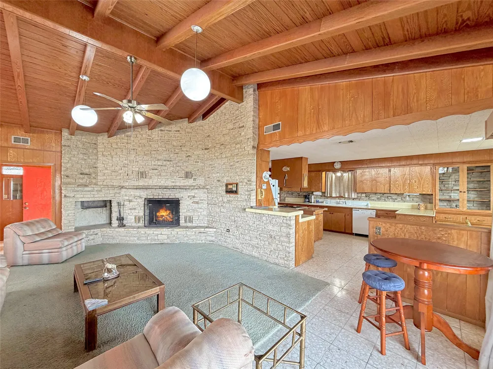937 Hillcrest Forest Canyon Lake, TX 78133
