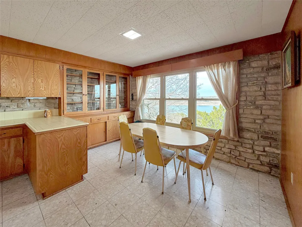 937 Hillcrest Forest Canyon Lake, TX 78133