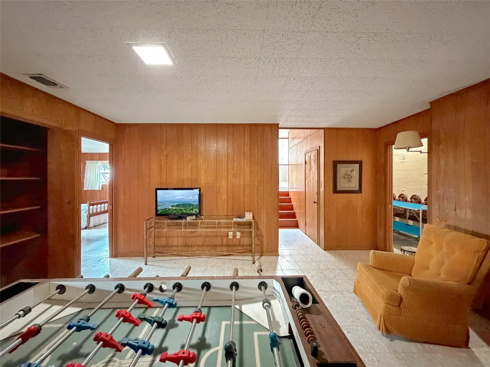 937 Hillcrest Forest Canyon Lake, TX 78133