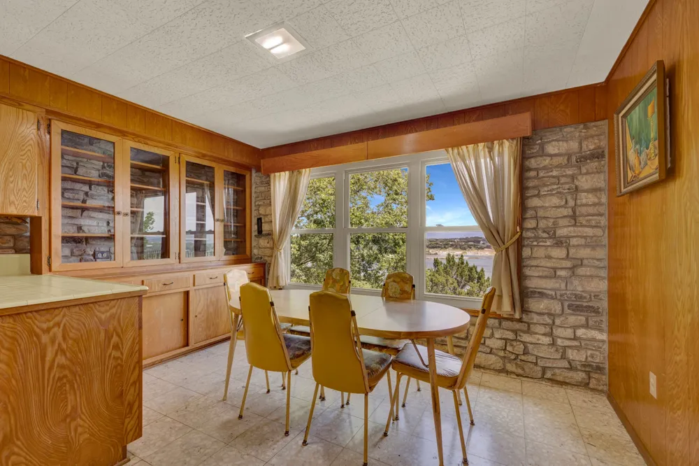 937 Hillcrest Forest Canyon Lake, TX 78133