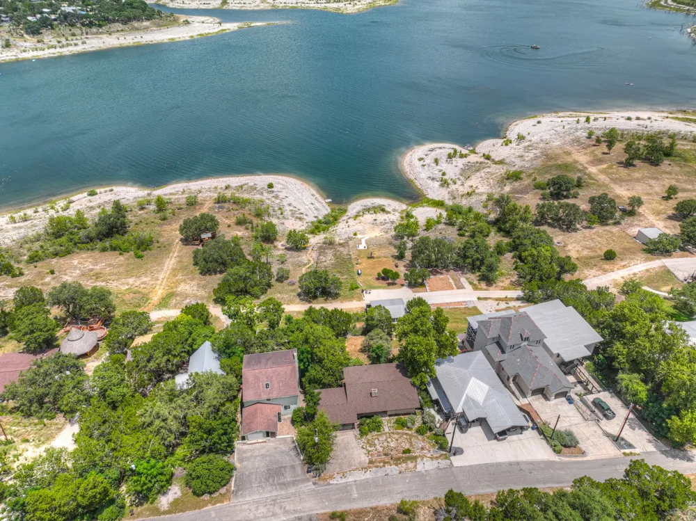 937 Hillcrest Forest Canyon Lake, TX 78133