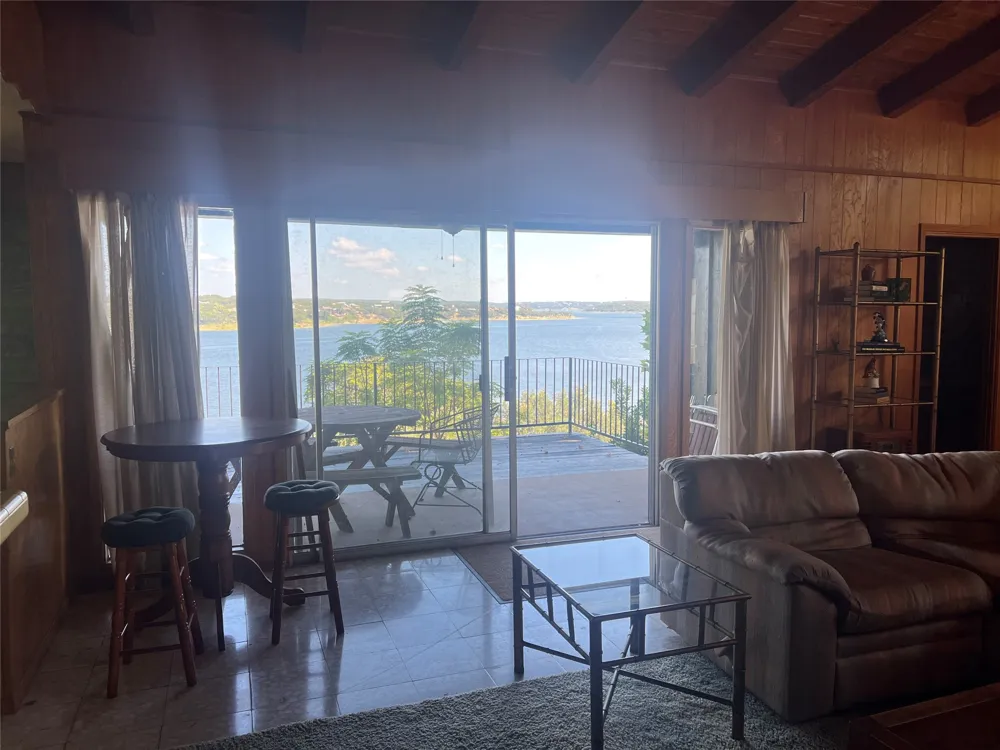 937 Hillcrest Forest Canyon Lake, TX 78133