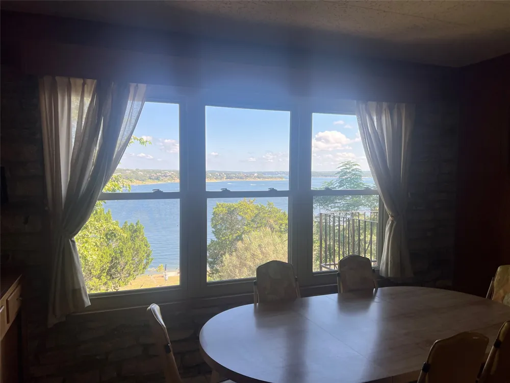 937 Hillcrest Forest Canyon Lake, TX 78133