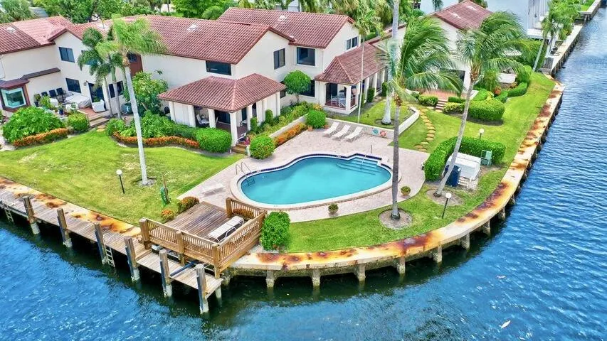 1005 Russell Drive #1