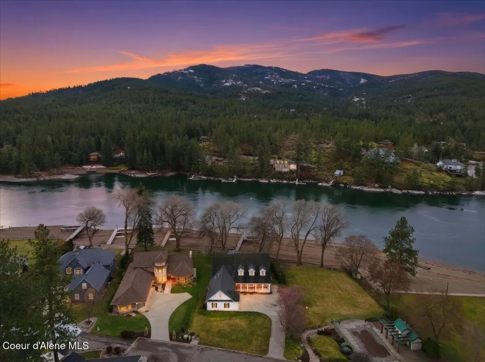 322 S Coho Road Post Falls, ID 83854