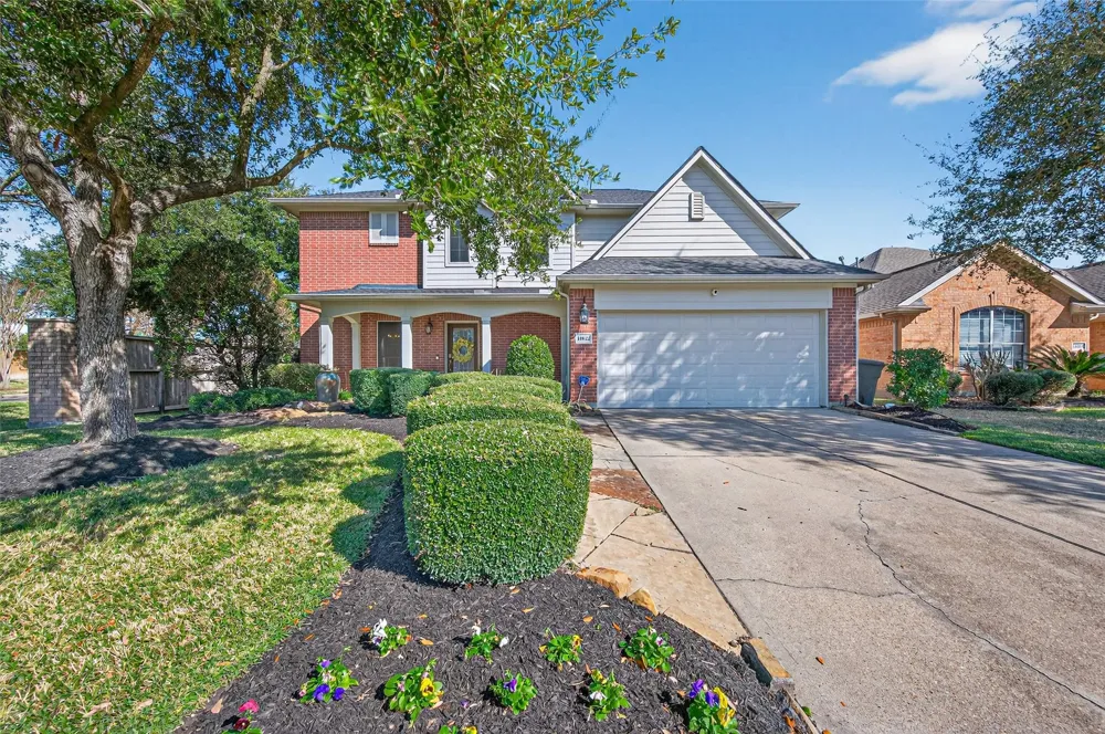 11022 Fallcrest Drive