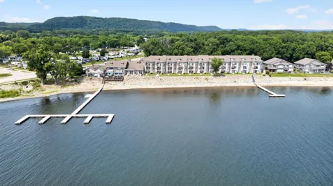 1702 Lakeshore Drive #3