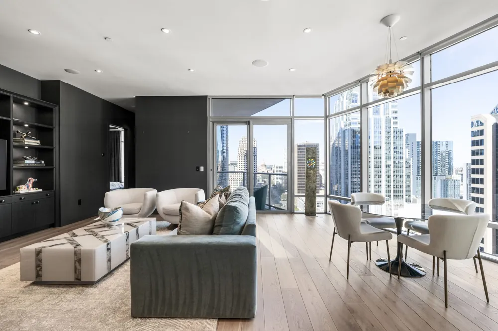 200 Congress Avenue #21D