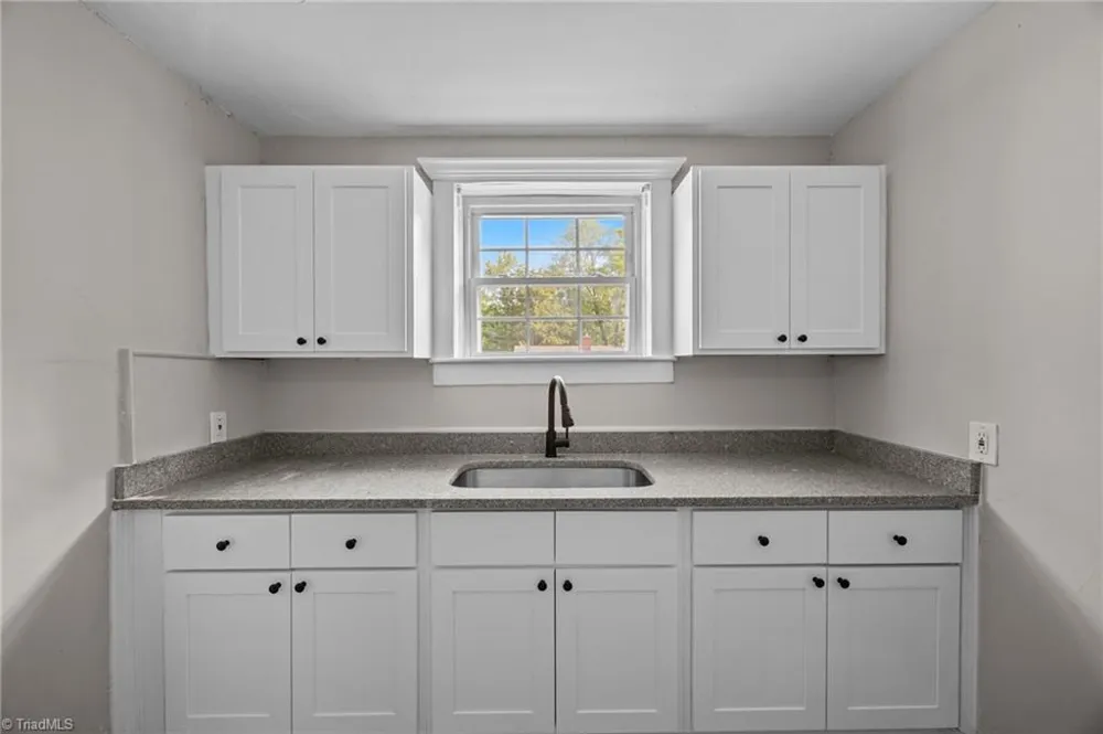 1509 Waverly Street #B High Point, NC 27265