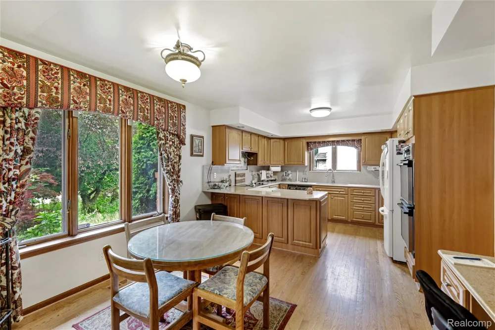 1321 Highland Meadows