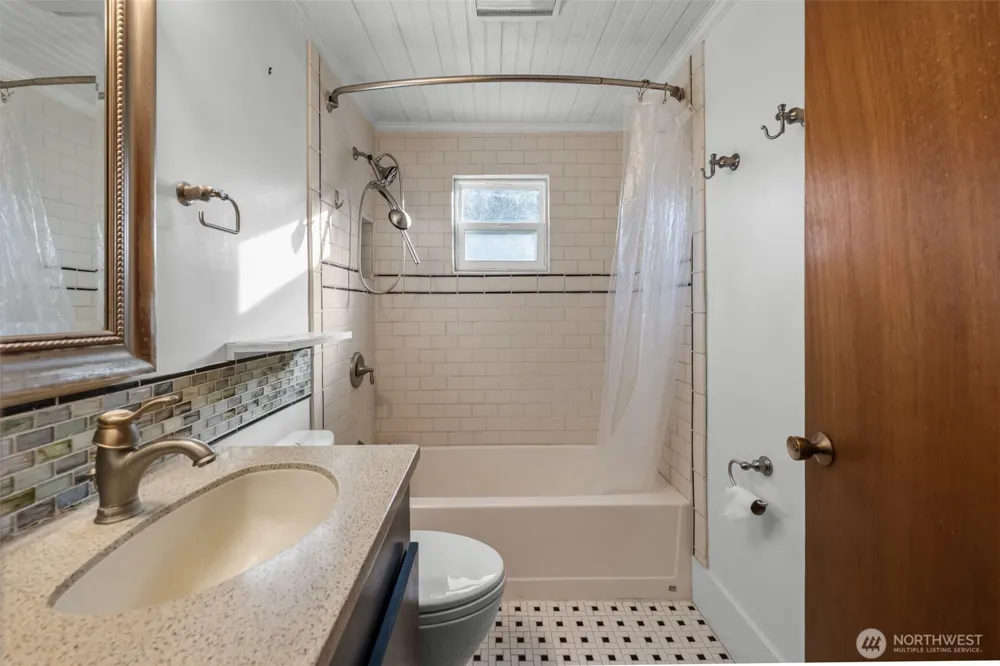 1408 250th Place Ocean Park, WA 98640
