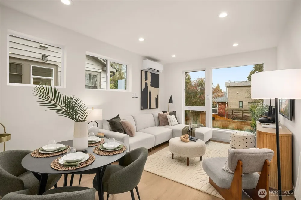 2105 SW Genesee Street SW